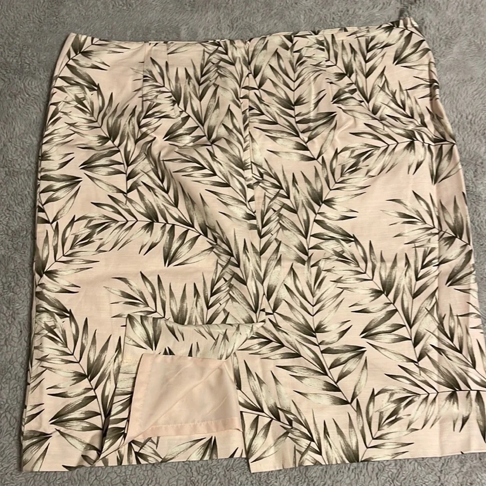 Pink & Green Ann Taylor Factory Pencil Skirt w/ Lining Size 16 - Picture 4 of 6